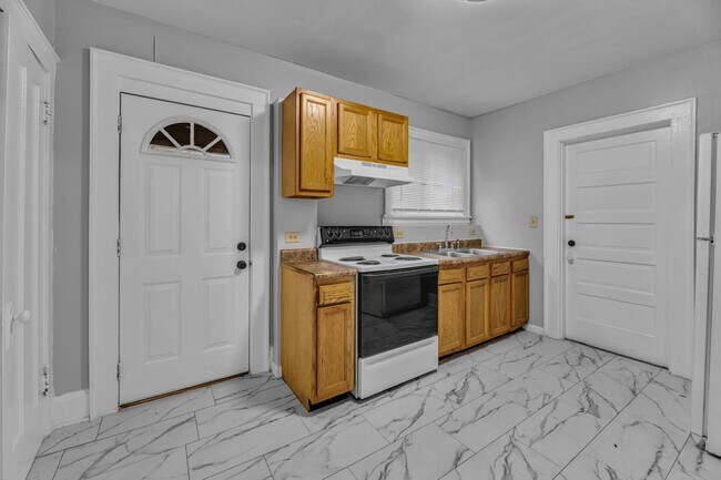 Building Photo - 1026 Schiff Ave