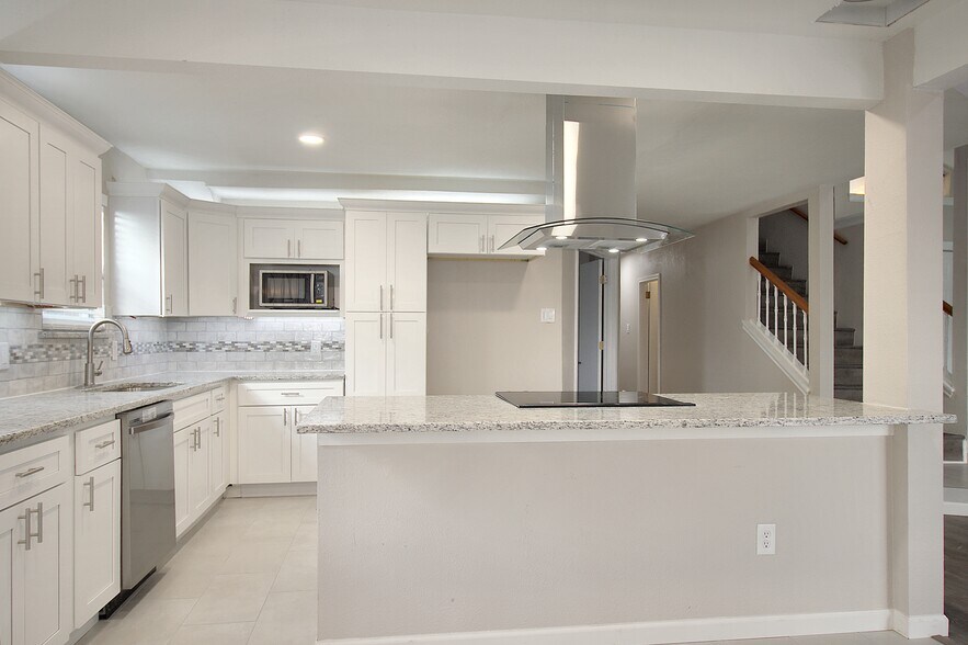 Building Photo - 911 Rockwall St