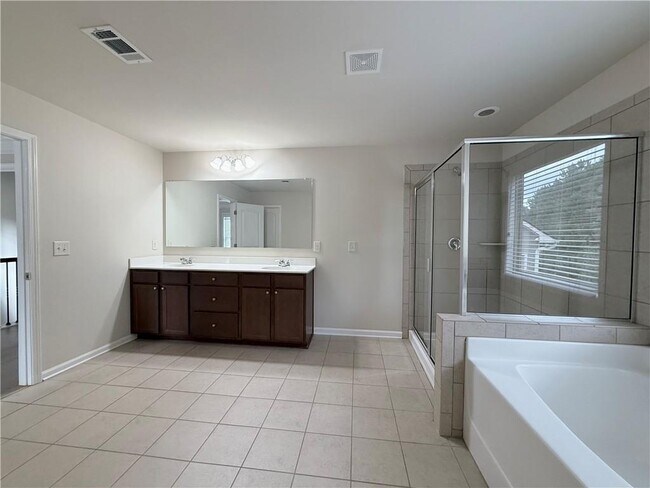 Building Photo - 1610 Apple Blossom Dr