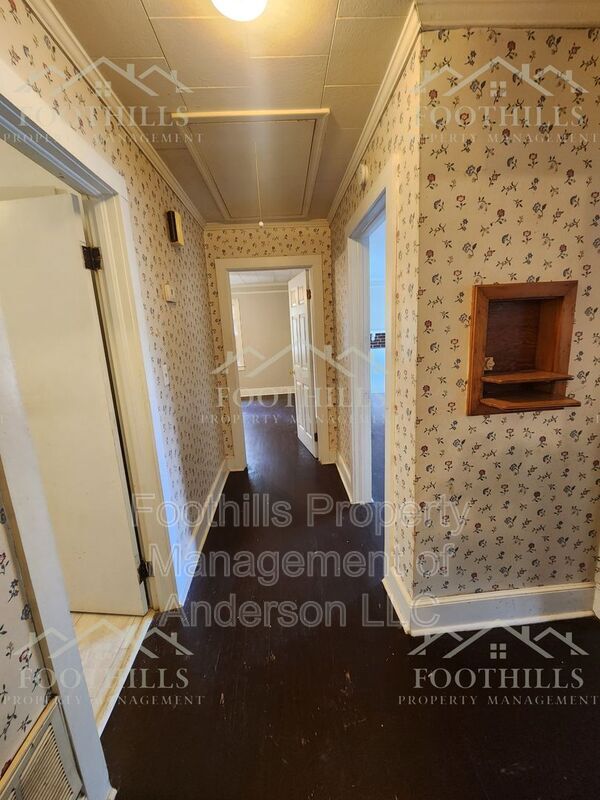 Building Photo - 904 Glenwood Ave