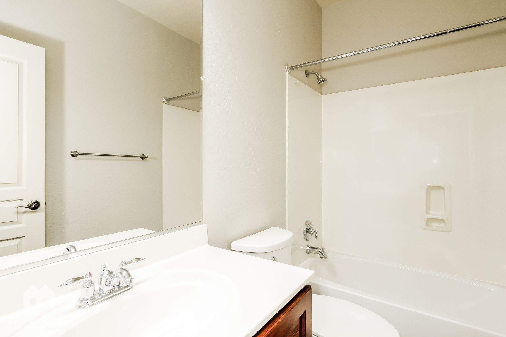Building Photo - 11747 W Jessie Ln
