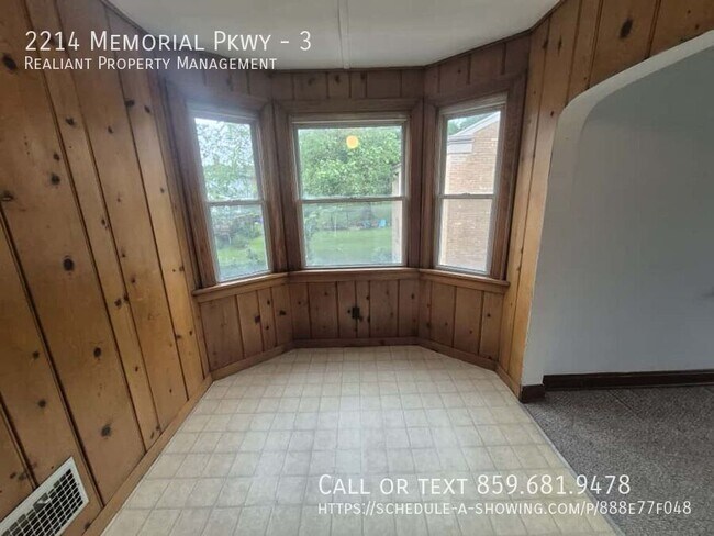 Building Photo - 2214 Memorial Pkwy