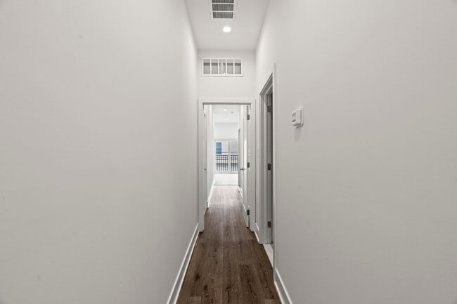 Building Photo - 1244 S 20th St