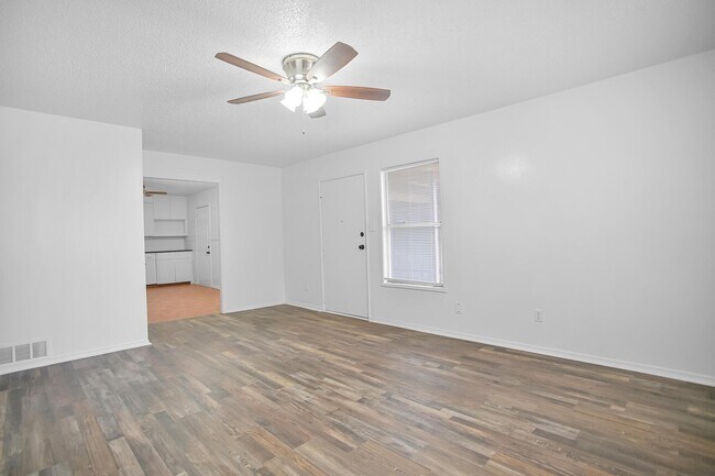 Building Photo - 1307 61st St