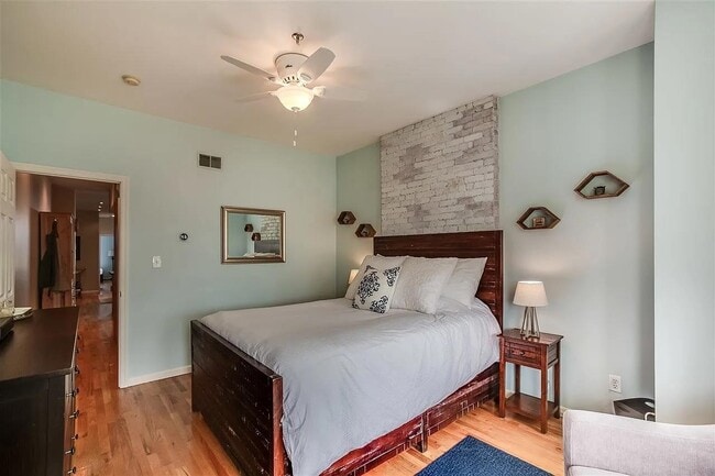 Building Photo - 214 Park Ave