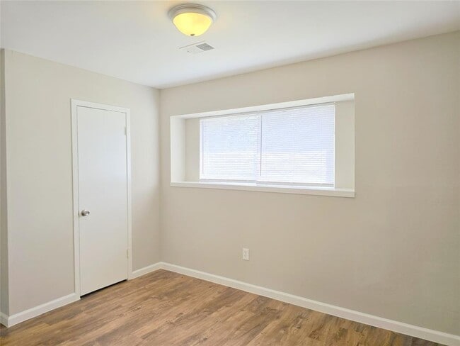 Building Photo - 5404 Hazel St
