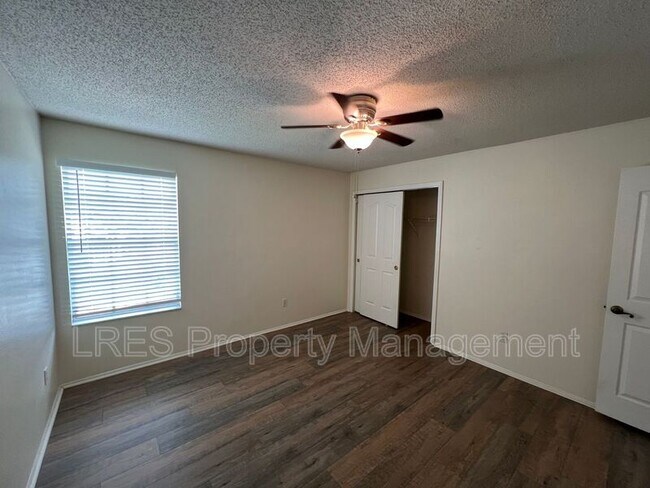 Building Photo - 1605 Slash Pine Pl