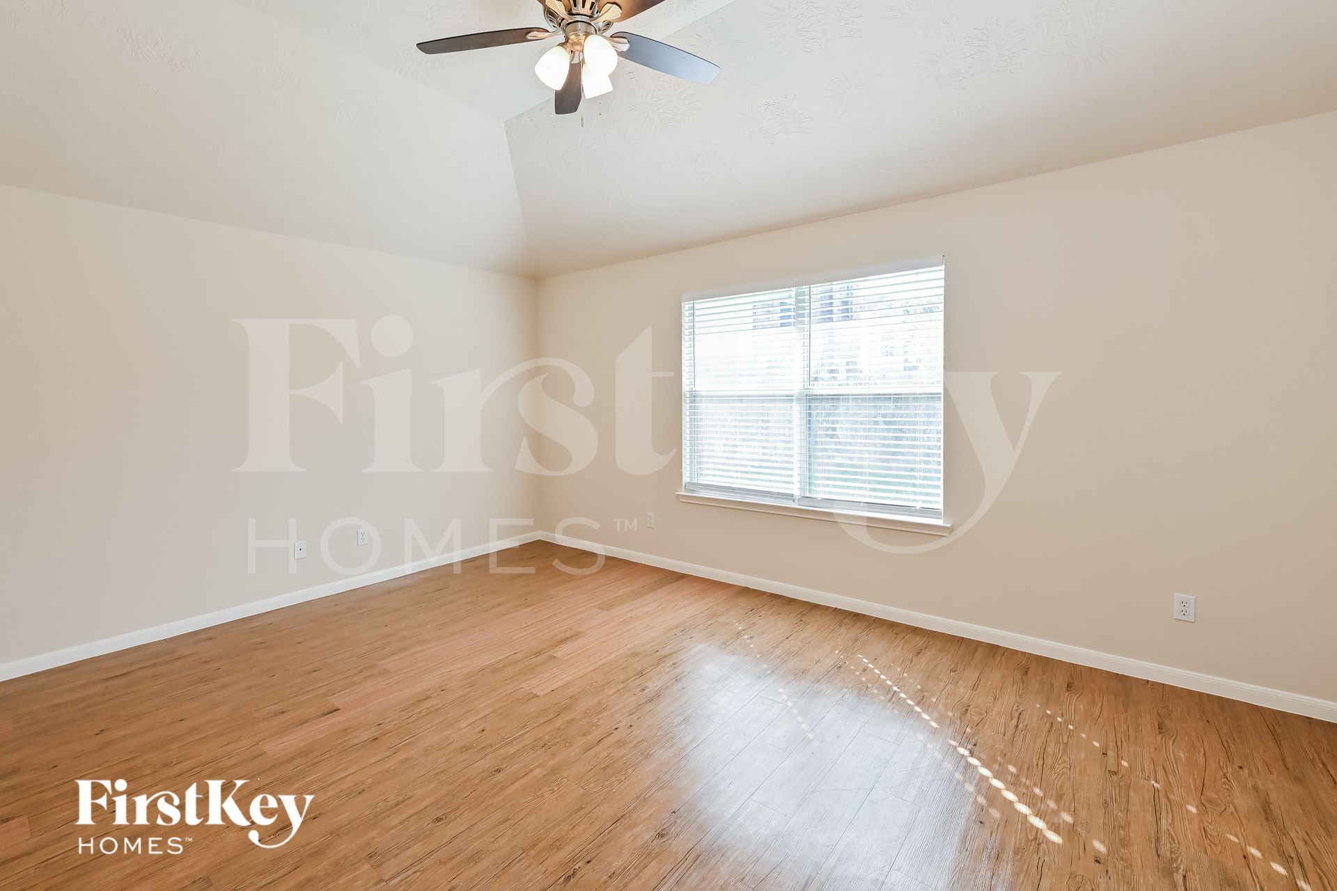 Building Photo - 2506 Fox Water Dr