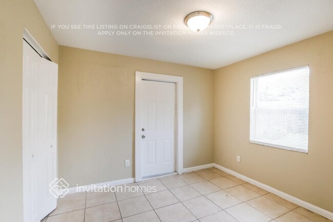 Building Photo - 617 SW 4th St