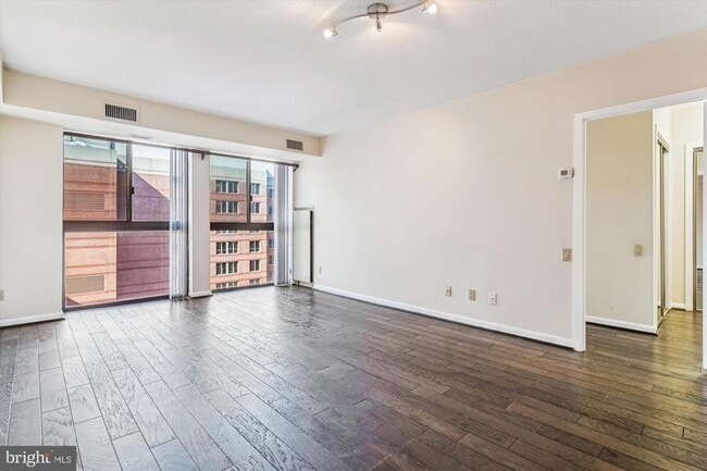 Building Photo - 1200 23rd St NW