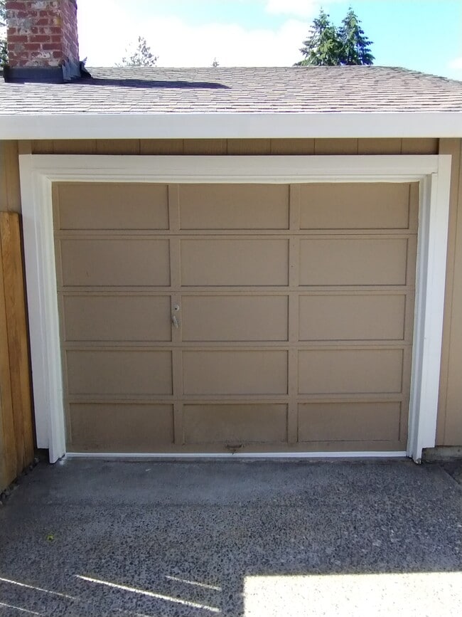 Building Photo - 90 NW 180th Ave