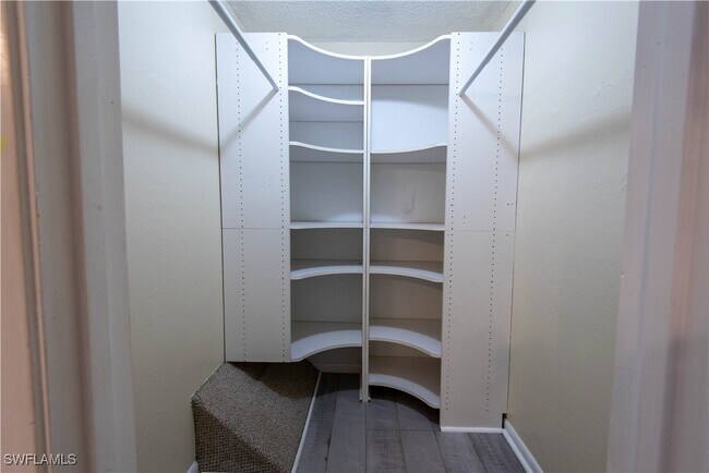 Building Photo - 3257 Royal Canadian Trace