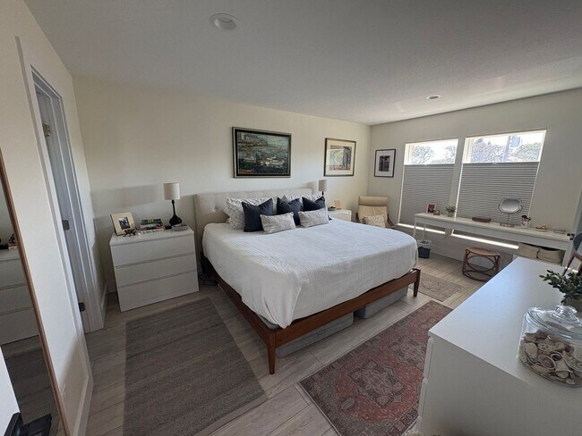Building Photo - Coastal Retreat