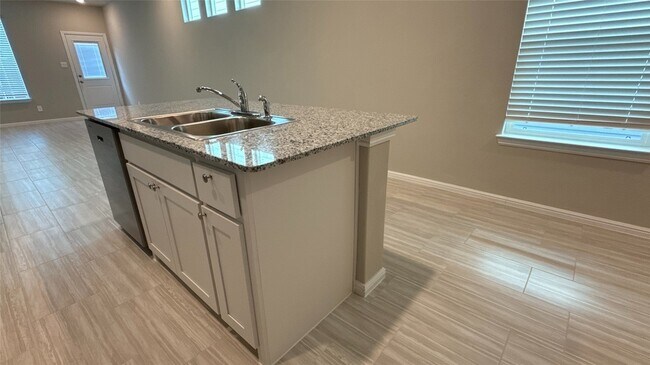 Building Photo - 3025 Pecan Farm Ln