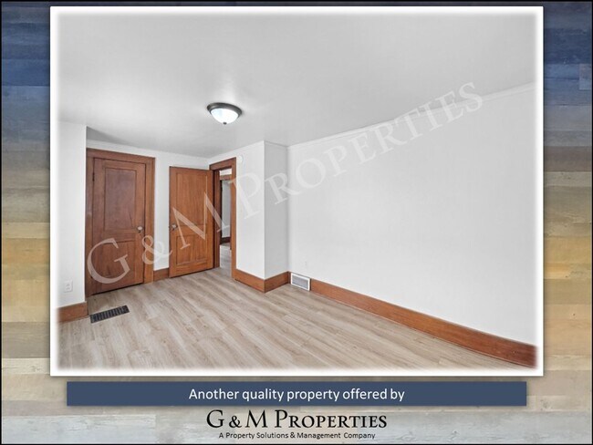 Building Photo - 1564 Mt Hope Ave