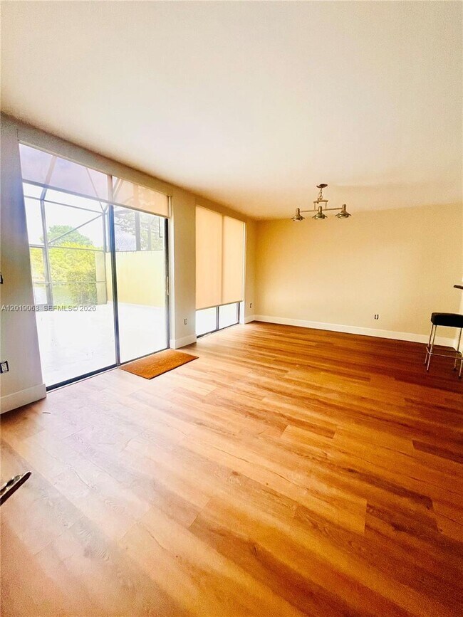 Building Photo - 3643 Estepona Ave