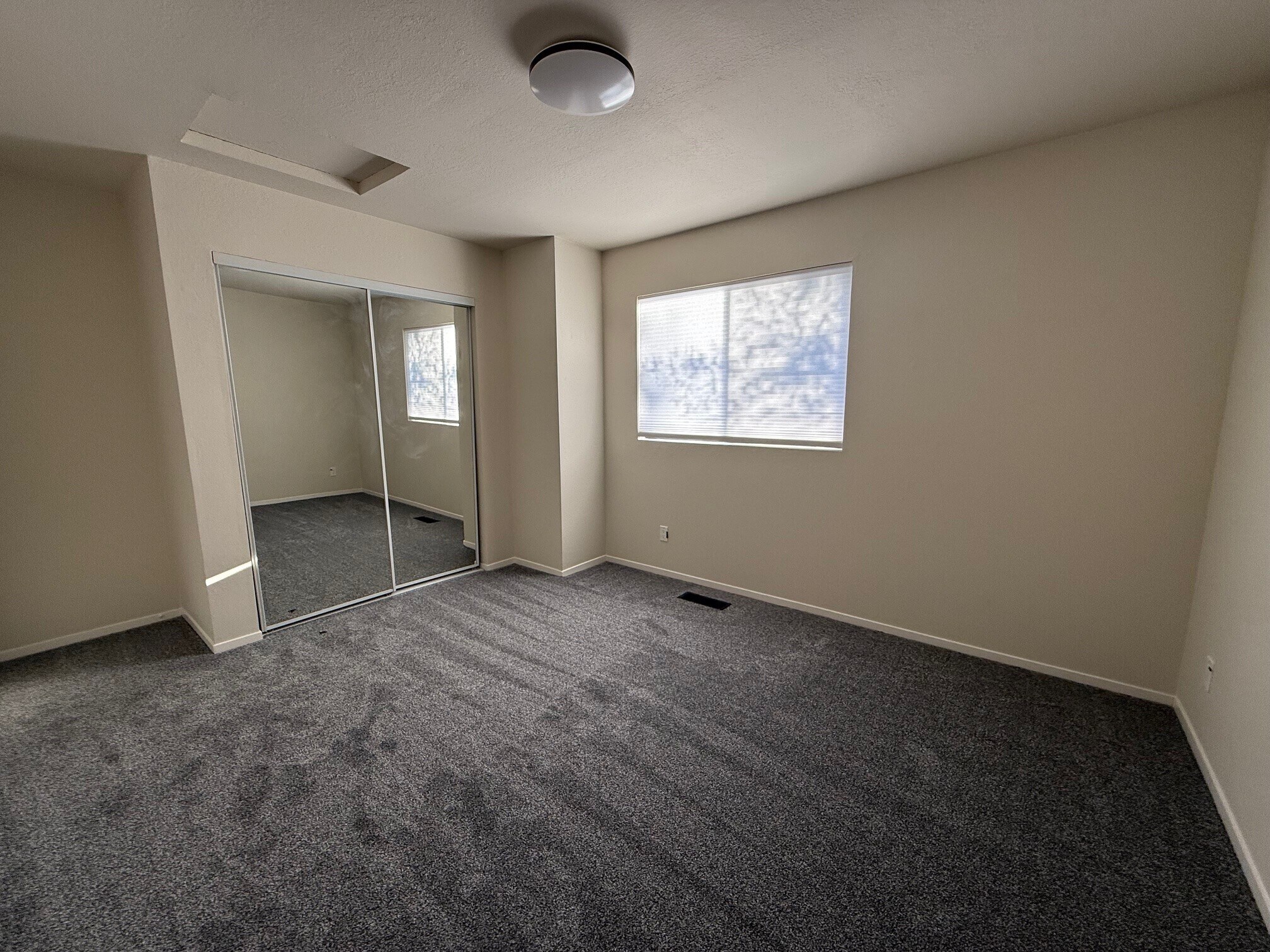 Building Photo - 19297 Mountain Meadow N