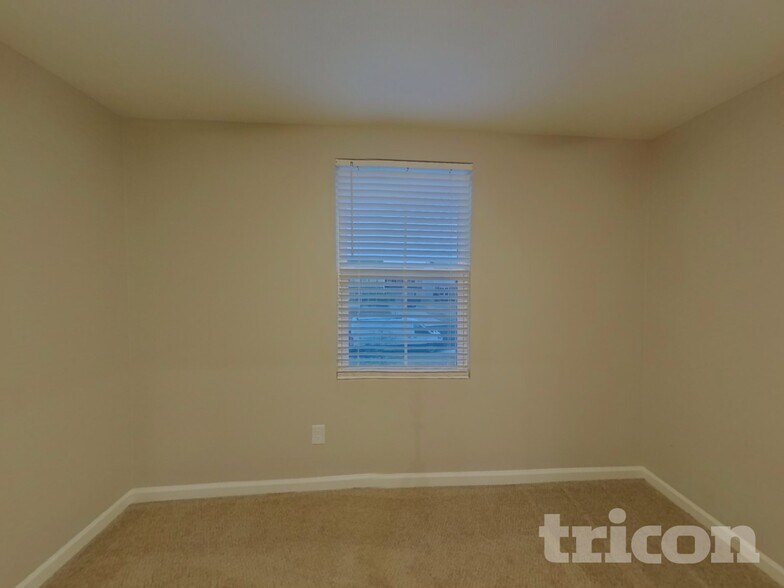 Building Photo - 110 Weymouth Ave