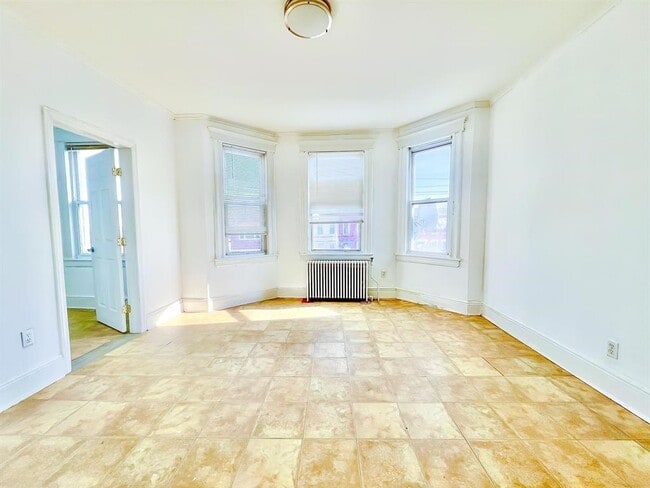 Building Photo - 331 Princeton Ave