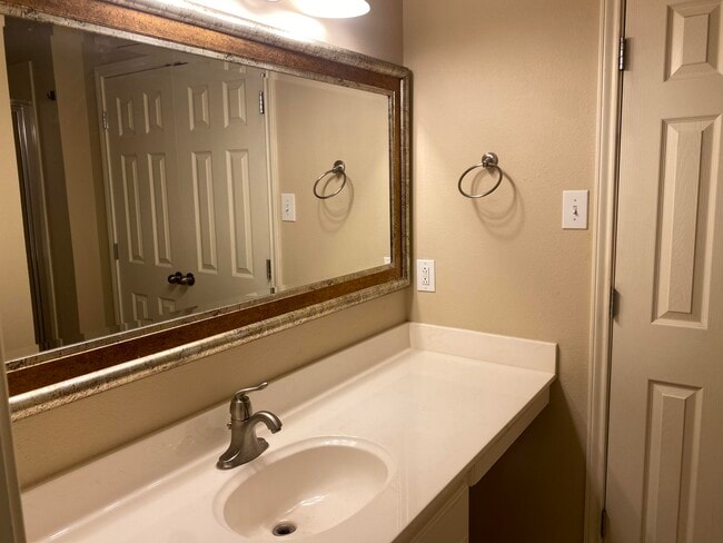 Building Photo - 3116 111th St