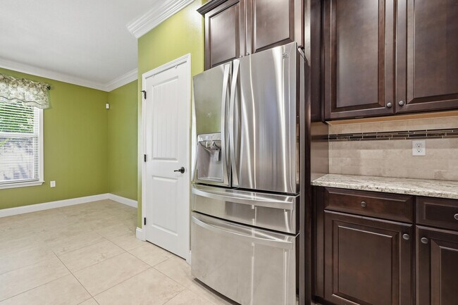 Building Photo - 2348 Cummings Dr