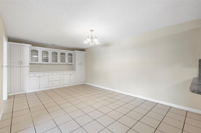 Building Photo - 5070 Ponderosa Ln
