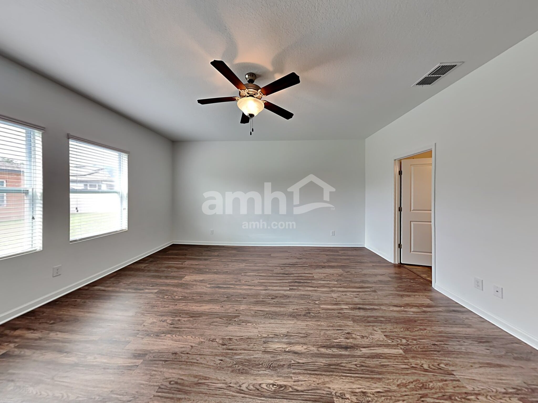 Building Photo - 4878 St James Ln