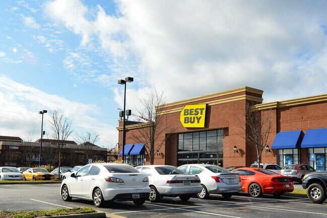 Building Photo - 1261 Caroline St NE