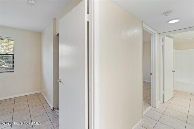 Building Photo - 1884 Agora Cir SE