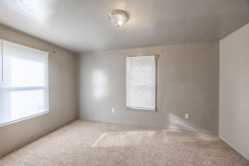 Building Photo - 308 Menoher Wy