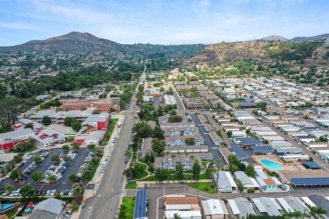 Building Photo - Remodeled 2BD Condo in the Heart of Old Poway