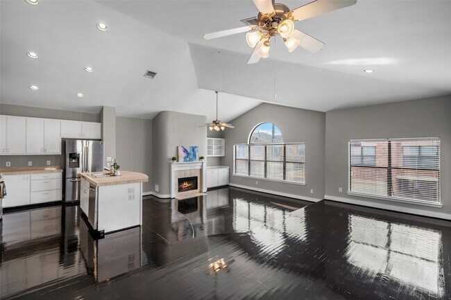 Building Photo - 9705 Linkmeadow Ln