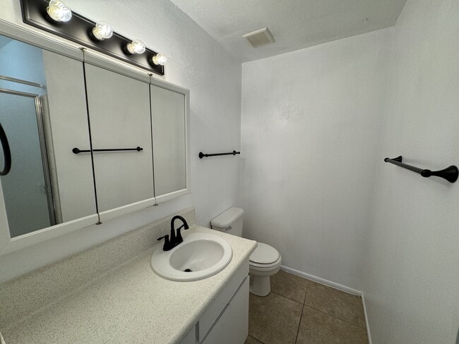 Building Photo - 4917 N 73rd St
