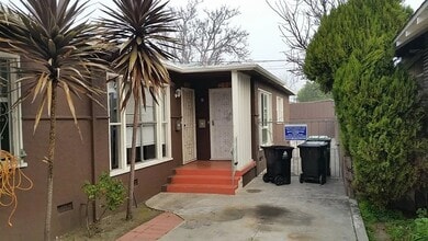 Building Photo - 51st Street Apartments Triplex