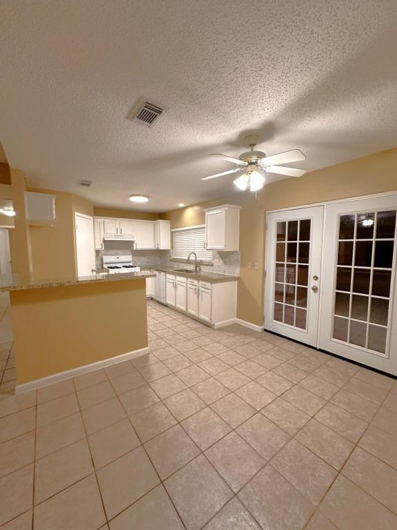 Building Photo - 1503 Park Wind Dr