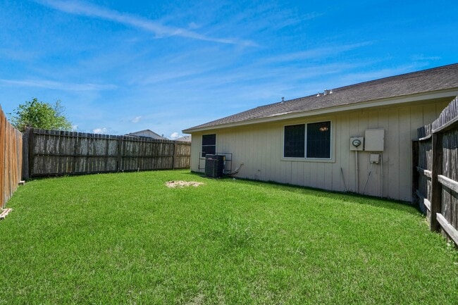 Building Photo - 16425 Monte Carlo Ln