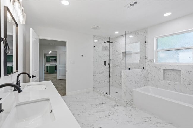 Building Photo - 5425 Jeffrey St