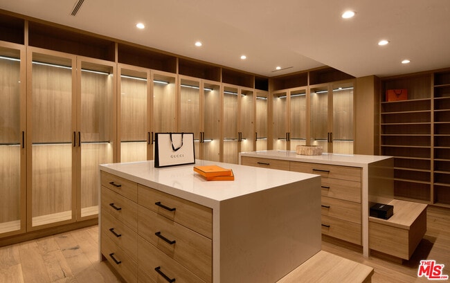Building Photo - 25242 Prado Del Grandioso
