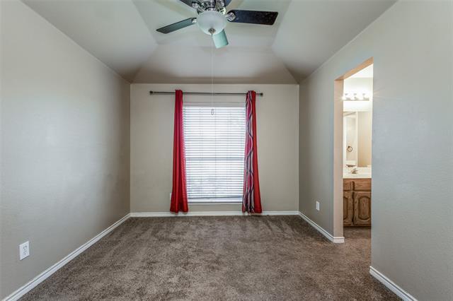 Building Photo - 640 Lake Shadow Dr