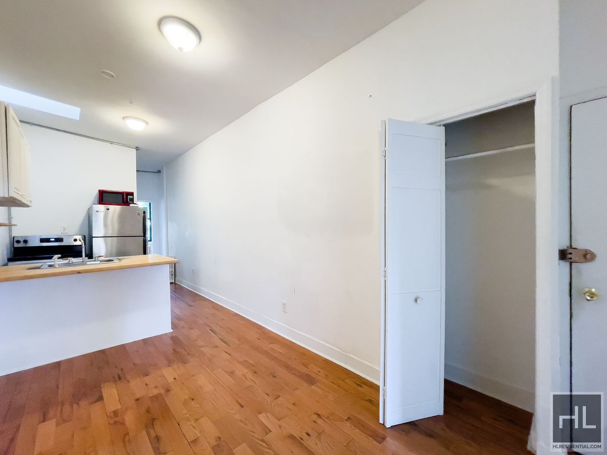 Building Photo - MENAHAN STREET / Spacious Bushwick 2-Bed 1...