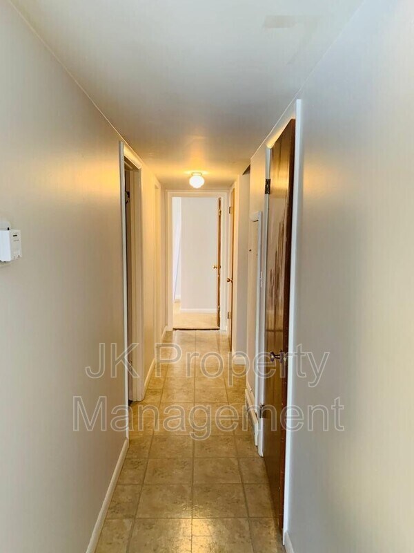 Building Photo - 2027 Smelter Ave NE