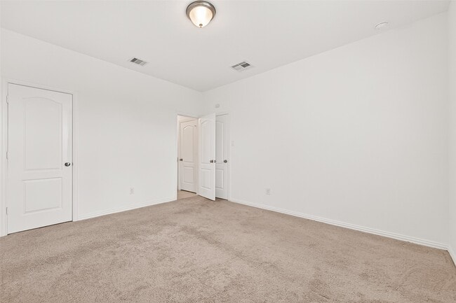 Building Photo - 8114 Royal Palm Ct