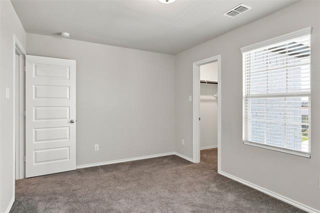Building Photo - 944 Ravenwood Ln