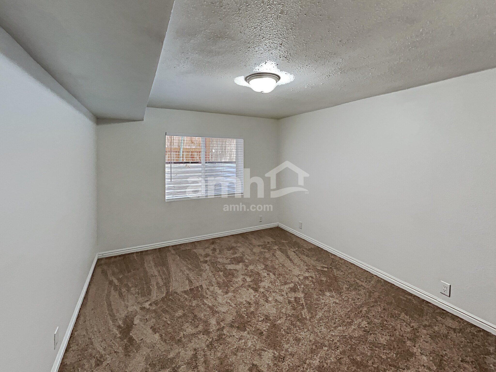 Building Photo - 3877 Chilton Rd