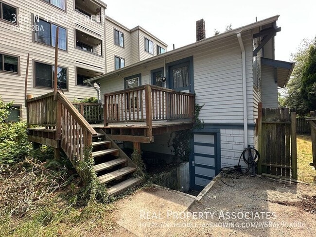 Building Photo - 306 N 46th St