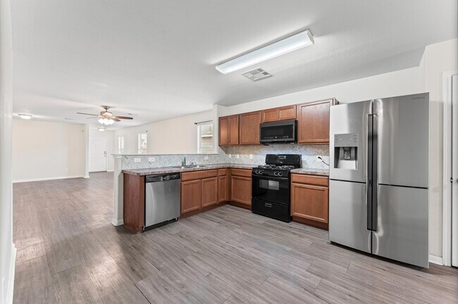 Building Photo - 1722 Ramsay Way