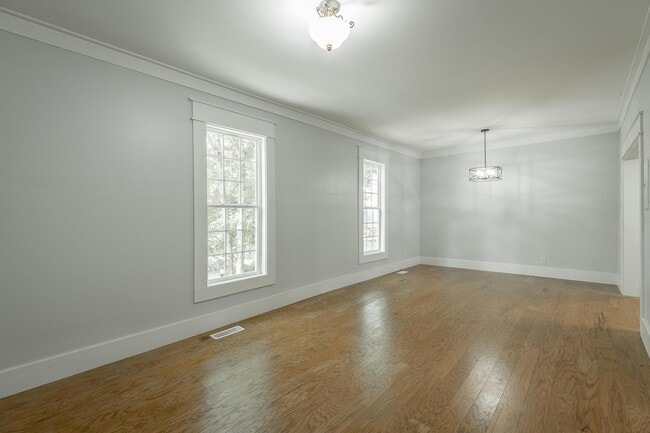 Building Photo - 671 Tremont Pl