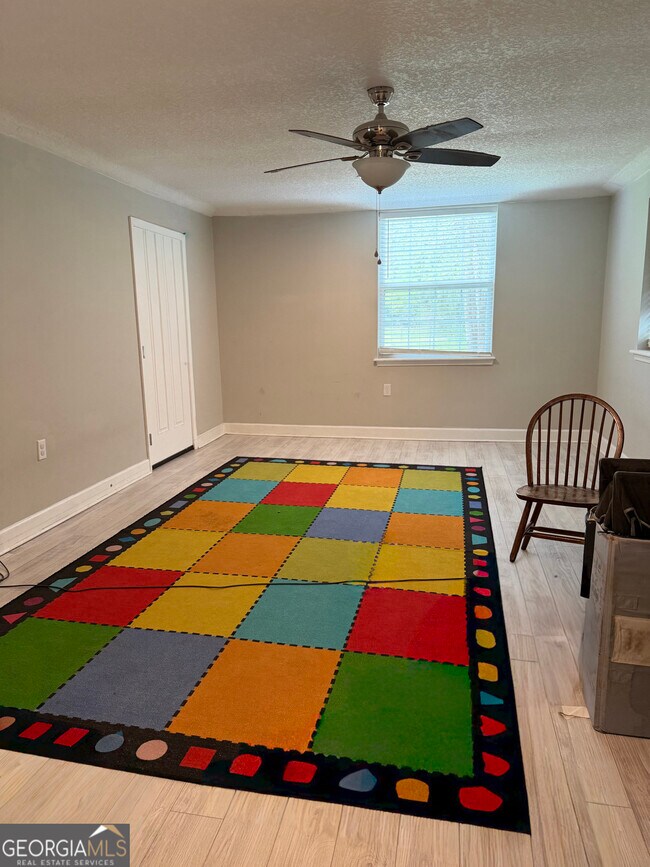 Building Photo - 216 Clarks Bluff Rd