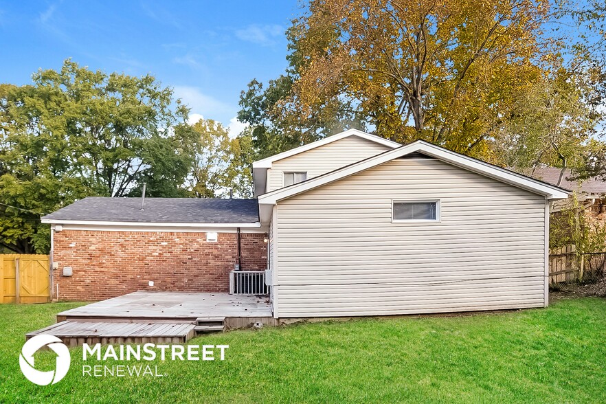 Building Photo - 2141 Carrolton Dr