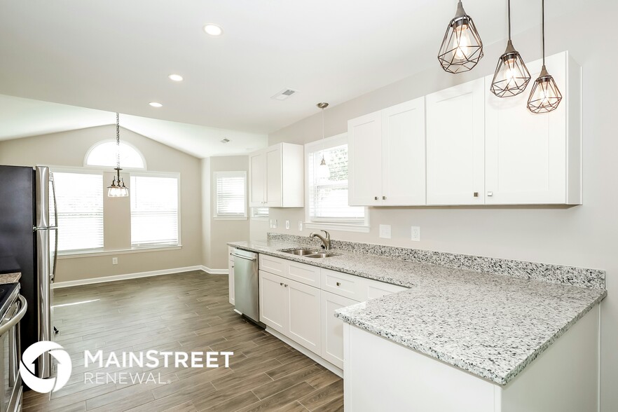 Building Photo - 5120 Swedish Ivy Ln